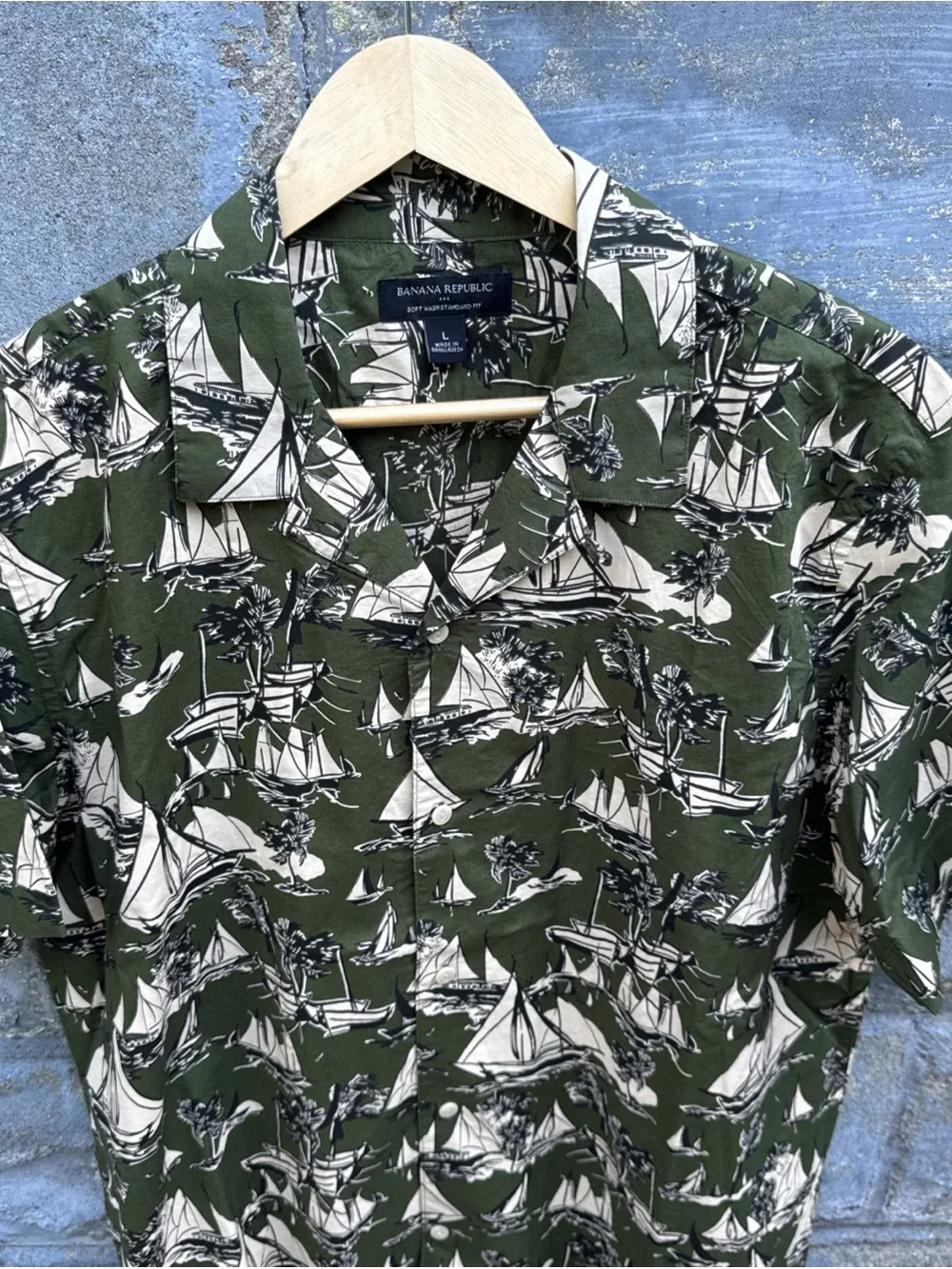 Banana Republic Ship Palm Tree AOP Resort Shirt Mens Camp Collar SS Button Up L
